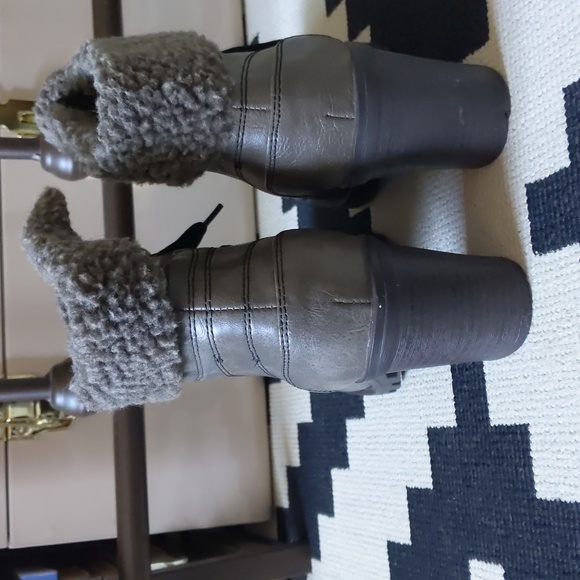 Jellypop grey chunky heel ankle booties - Picture 2 of 11
